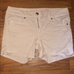 White American eagle shorts size 8